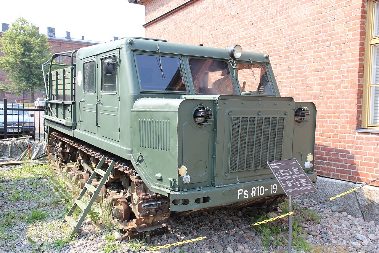 AT-S SU artillery tractor in Hämeenlinna artillery museum.