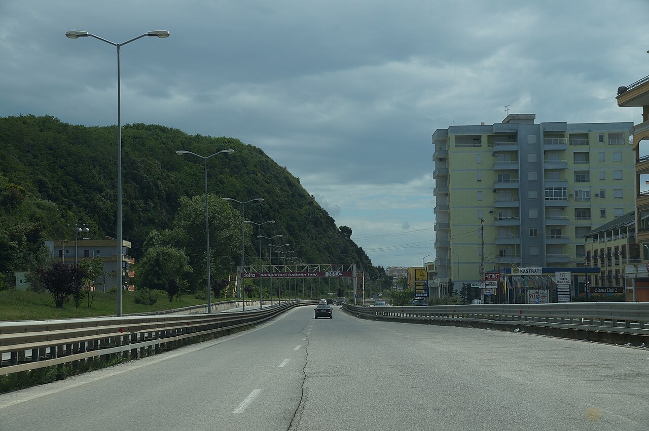 The highway some kilometeres south of Durrës