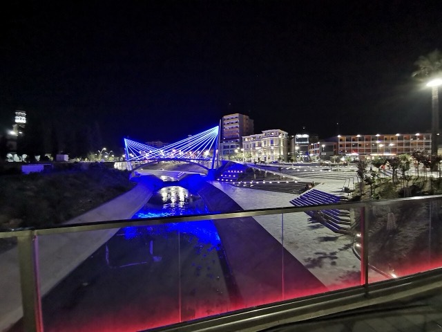 Fiume Gjanica e Piazza della Vittoria, Fier, Albania