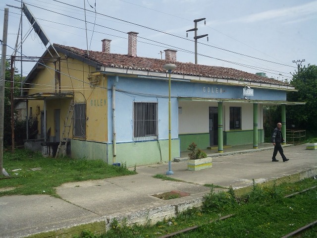 Train station in Golem , Albania