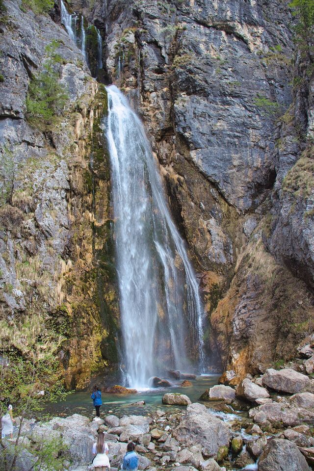 Grunas Waterfall Theth, Albania