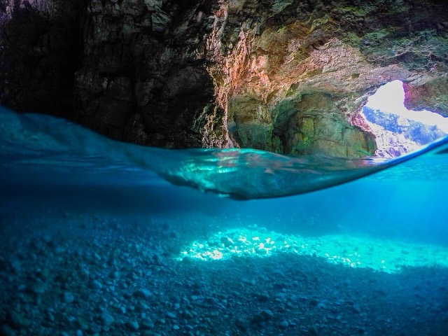 Shpella e Dafines. Karaburun, Karaburun-Sazan Marine Park, Albania