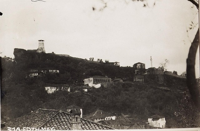 Ruinen der Festung SKANDERBECK in Kruja. — Krujë Castle, Albania