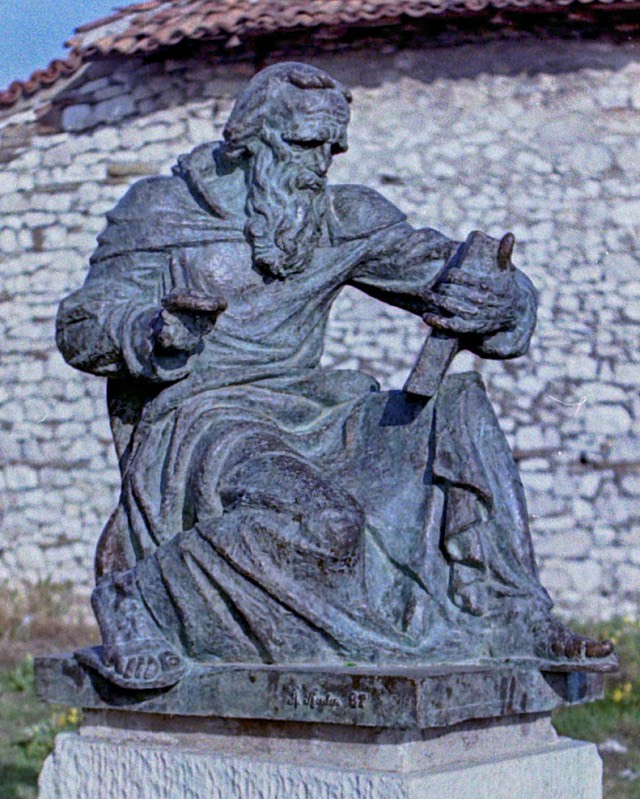 Statue of Albanian painter Onufri (sculptor: Agim Rada, 1987)