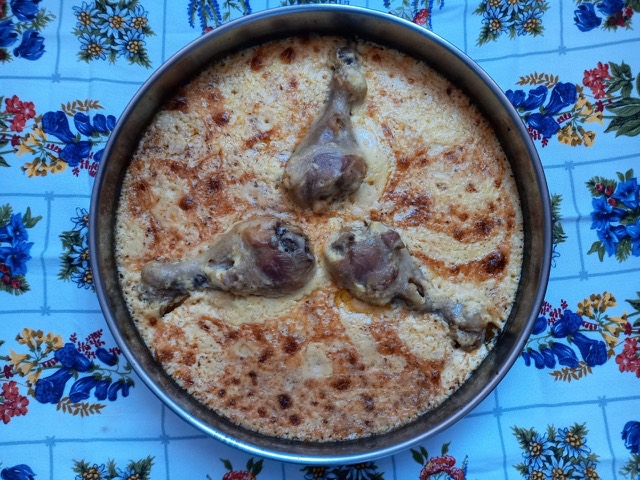 Sour cream casserole with chicken
