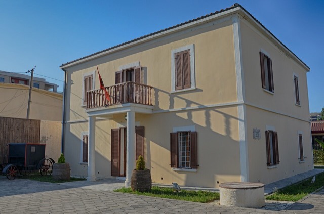 Independence Museum, Vlorë, Albania - 2016-07 01 — Uji i Ftohtë, Albania