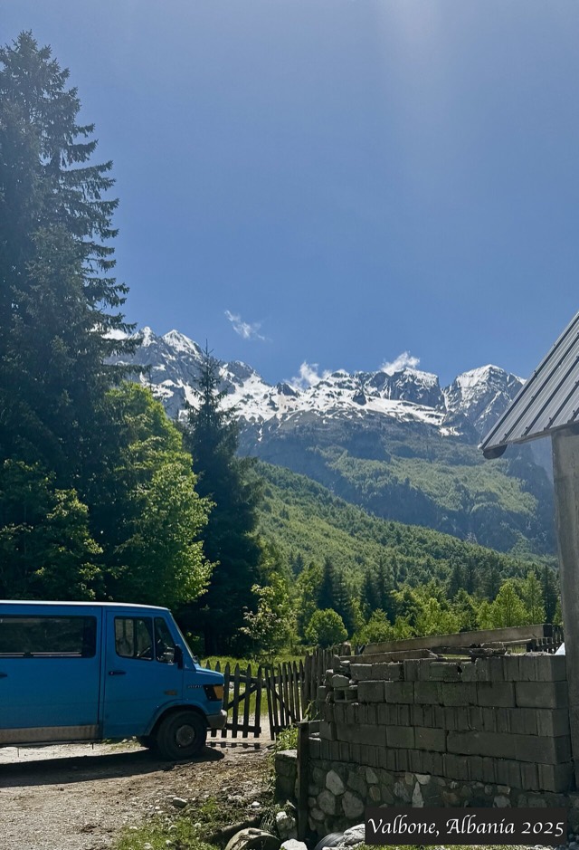 Valbone_Valley_with_mountains.jpg